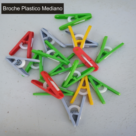 Broche plástico mediano: imagen 1